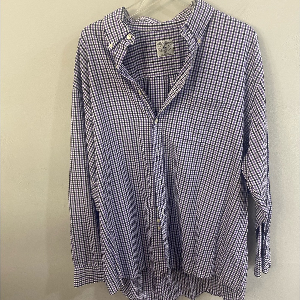 Brooks brothers long sleeve button down shirt XL great condition.